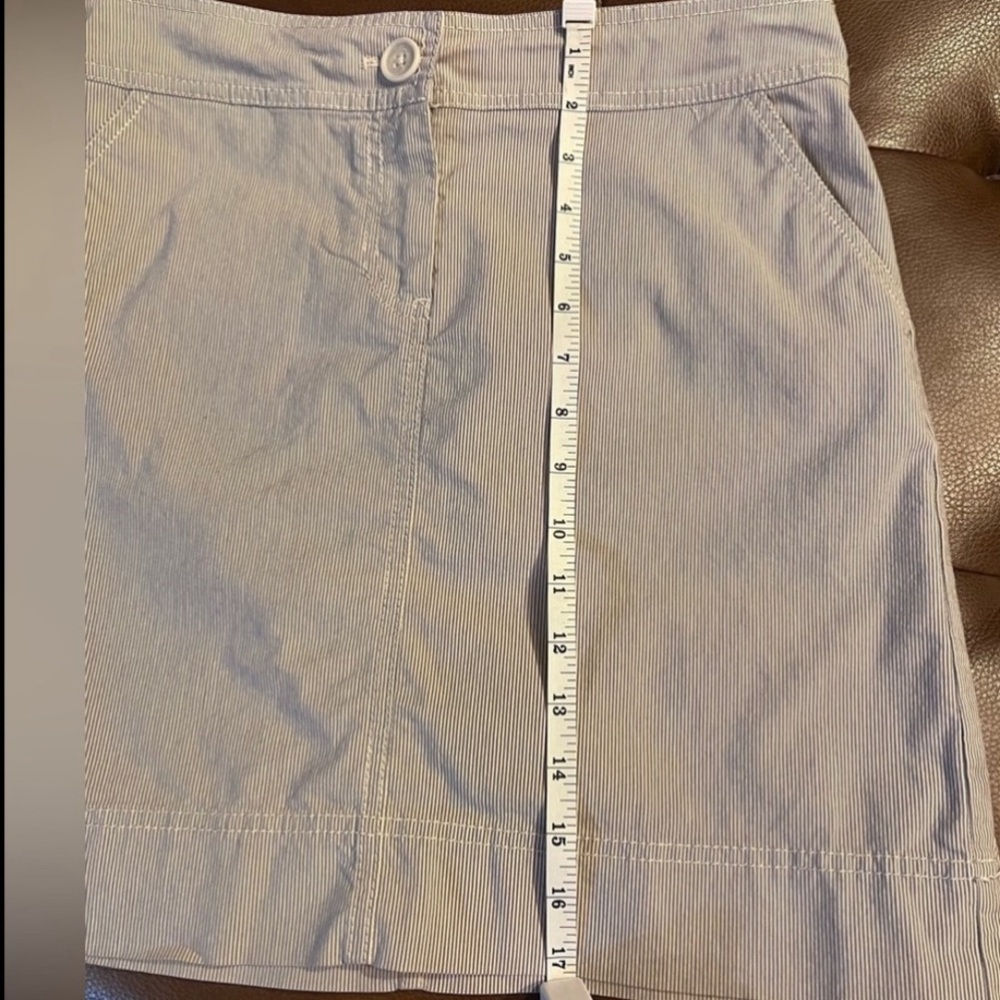 Sz 2 LOFT seersucker skirt